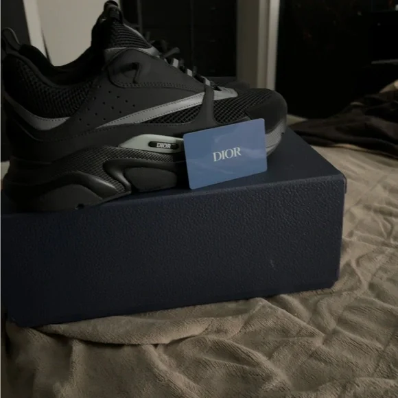 Dior Black Sneakers Sleek Low-Top Design - Picture 5 of 5